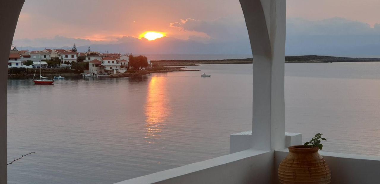 Sunset Holiday House Arhángelosz Kültér fotó